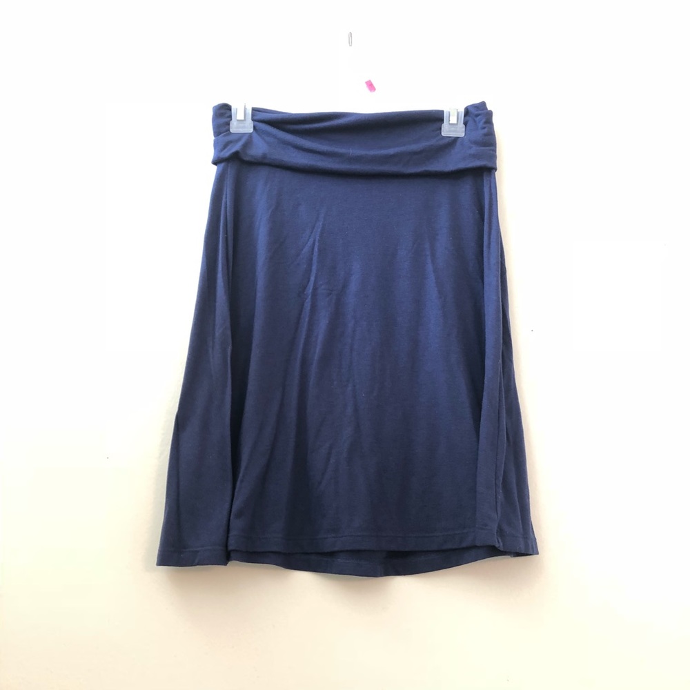 SOLD 🎈5/$15 Navy jersey skirt